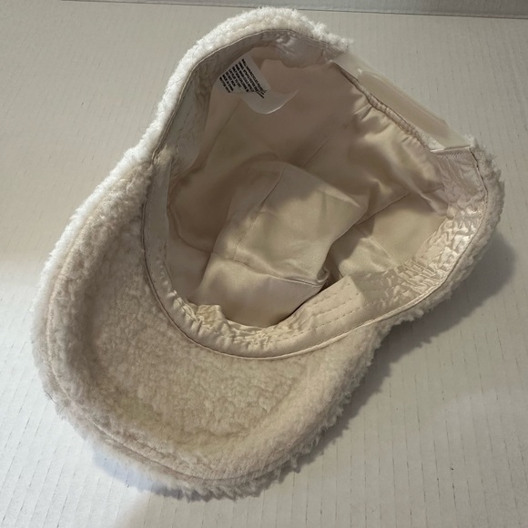 Cat & Jack Teddy Bear Ears Satin Lined Hat 2T-5T - Picture 5 of 7